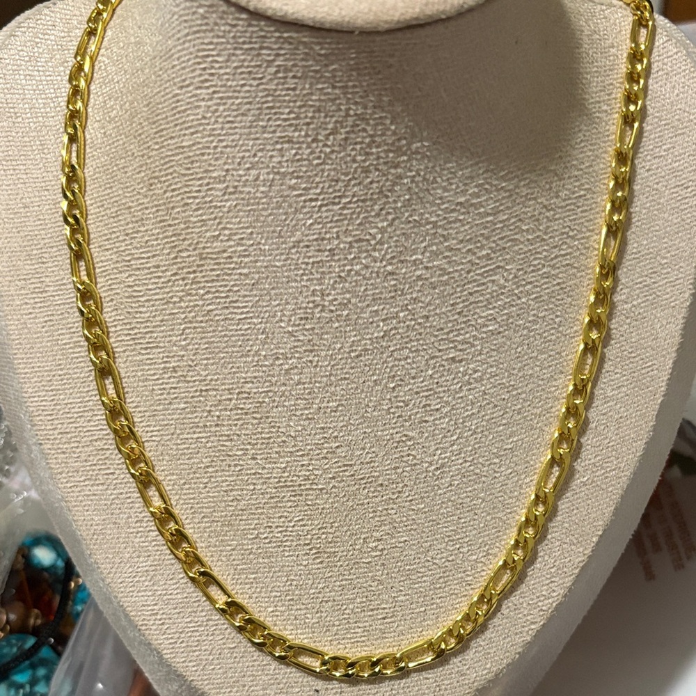 Elegant Gold Chain Necklace